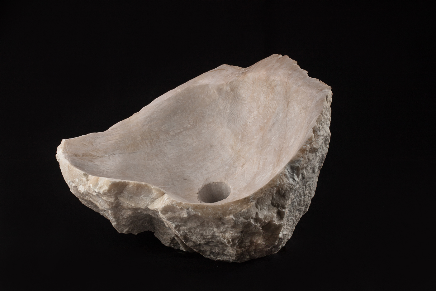 Lavamanos de piedra blanco